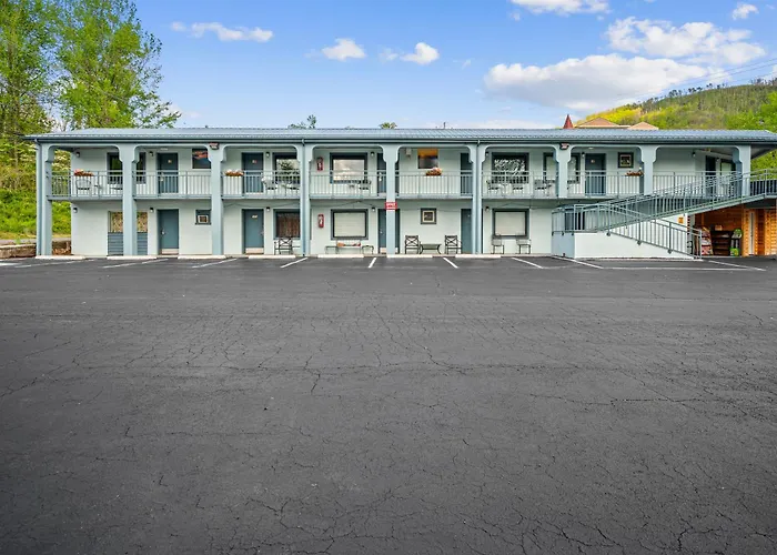 Country Town N\' Suites